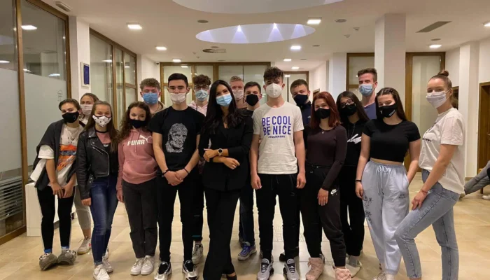 Učenici KŠC-a uspješno završili sudjelovanje na projektu Vision is Decision: Mladi i demokracija