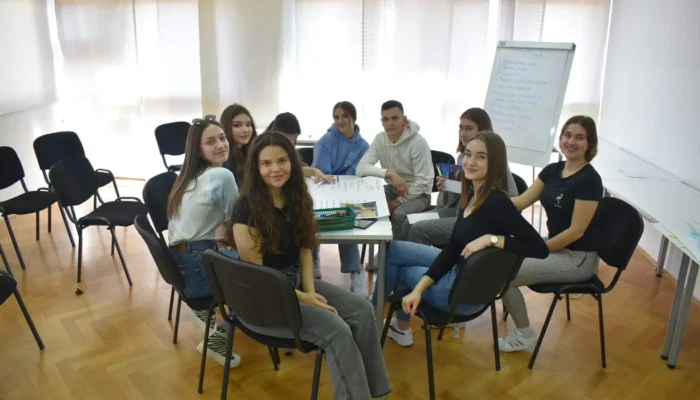 Učenici KŠC “Petar Barbarić” Travnik na programu Vision is Decision – Mladi i demokracija