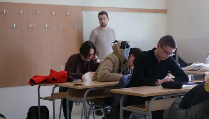 REZULTATI ŠKOLSKOG NATJECANJA IZ FIZIKE ZA UČENIKE GIMNAZIJE U ŠKOLSKOJ 2021./2022. godini
