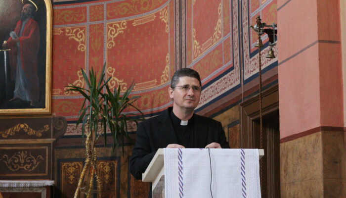 PREDUSKRSNA DUHOVNA OBNOVA ZA DJELATNIKE KATOLIČKOG ŠKOLSKOG CENTRA „PETAR BARBARIĆ“ TRAVNIK