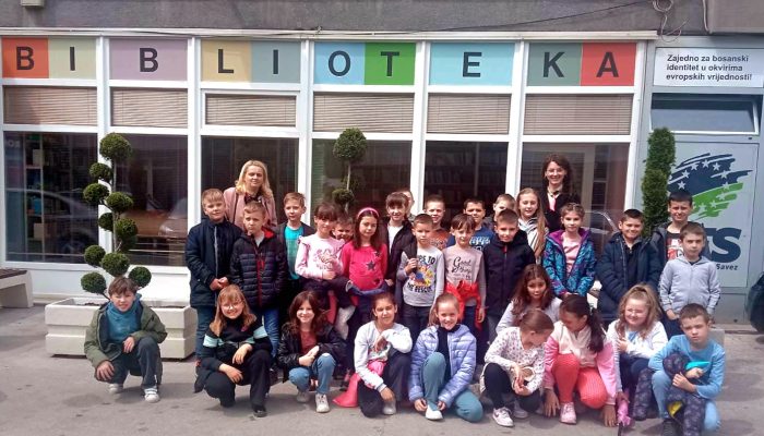 Posjet učenika trećih razreda Gradskoj knjižnici