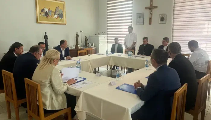 Vodstvo FBiH u radnom posjetu travničkom sjemeništu (Vijest objavljena na portalu vrhbosanska-nadbiskupija.org)