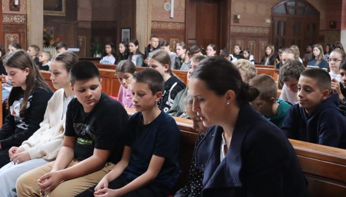 “Milijun djece u molitvi krunice“