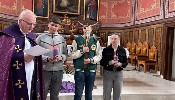 KRIŽNI PUT U NAŠEM CENTRU