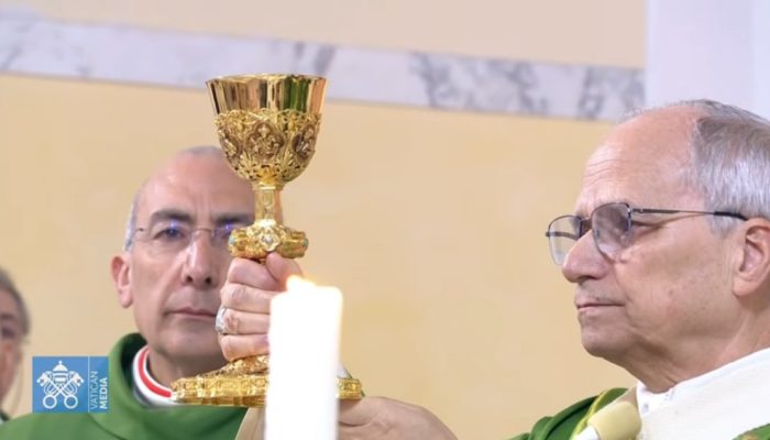 Euharistijski lanac: Biskupi u korizmi mole za mir u Ukrajini, Svetoj zemlji i diljem svijeta