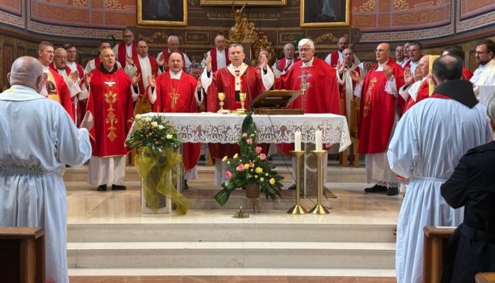 Biskupi BK BiH i dekani slavili Misu s narodom Božjim u sjemenišnoj crkvi sv. Alojzija Gonzage