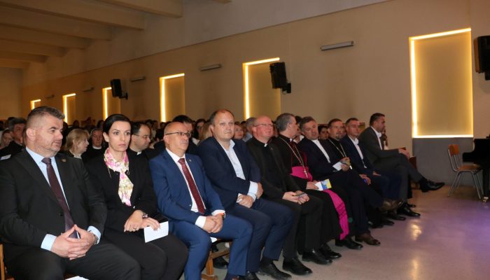 „Iz ljubavi dođoh“ - svečano proslavljen Dan škole KŠC-a „Petar Barbarić“