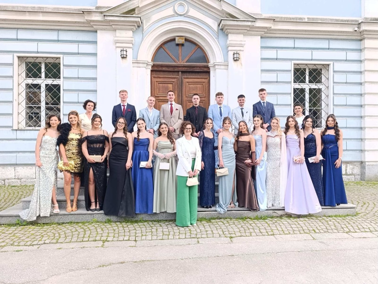 Svečani defile maturanata Katoličkog školskog centra