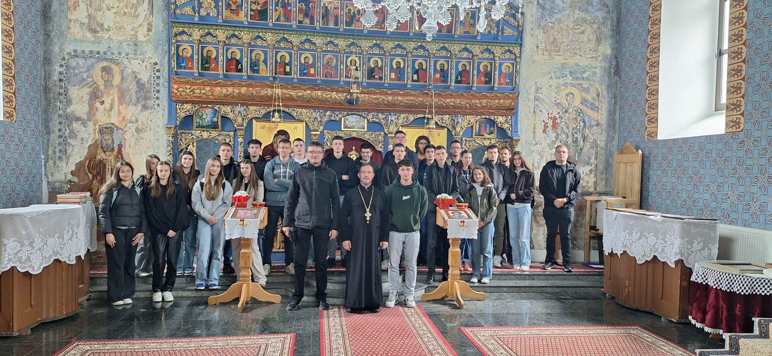 Izvanučionička nastava iz Povijesti religija: Učenici trećih razreda posjetili vjerske objekte u Travniku
